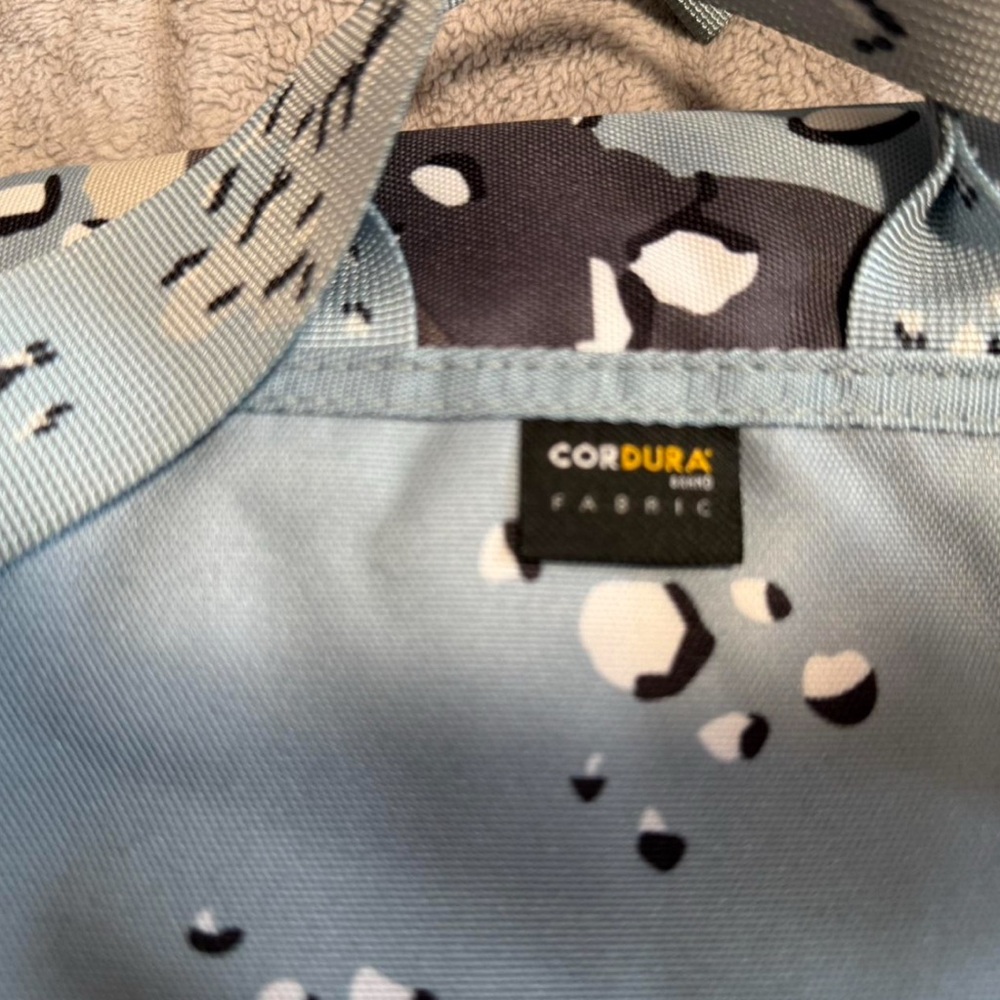 Supreme Blue and Gray Camouflage Crossbody Bag - Picture 3 of 5